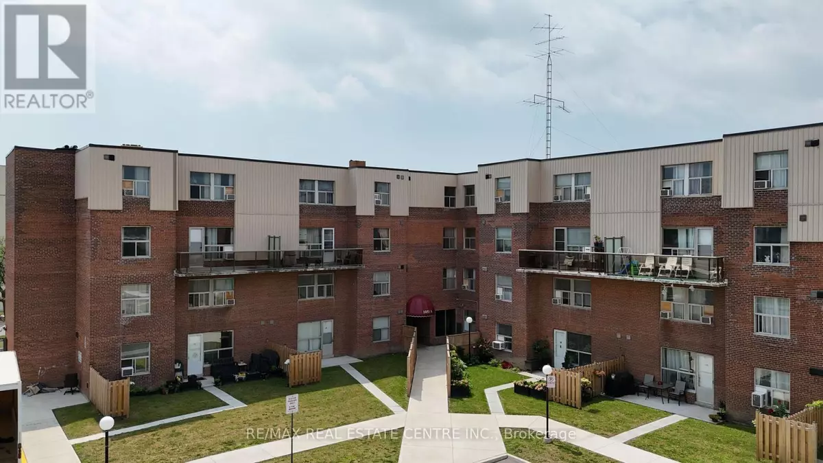 Mississauga (erindale), ON L5C2T8,1055 Forestwood DR #212