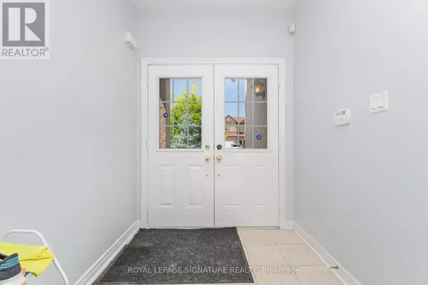 Mississauga (meadowvale Village), ON L5W0C7,443 COMISKEY CRESCENT