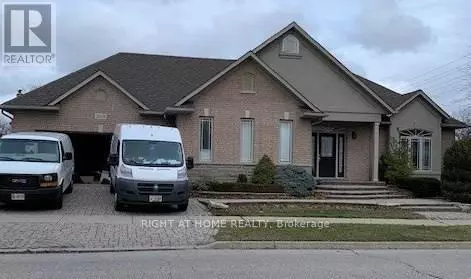 Oakville (ro River Oaks), ON L6H7A6,2031 OXFORD AVENUE