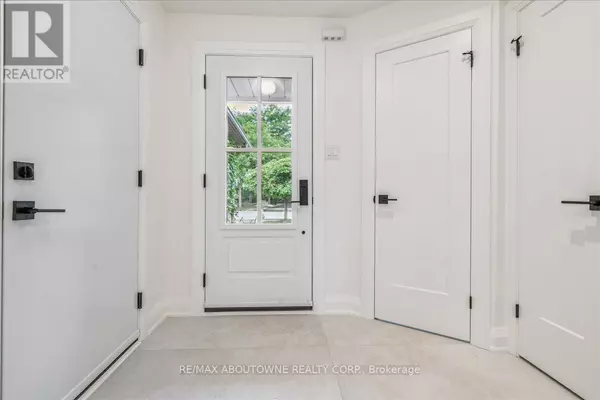 Burlington (shoreacres), ON L7L6G2,494 TAYLOR CRESCENT