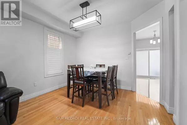 Oakville (wc Wedgewood Creek), ON L6H7L3,2530 NICHOLS DRIVE