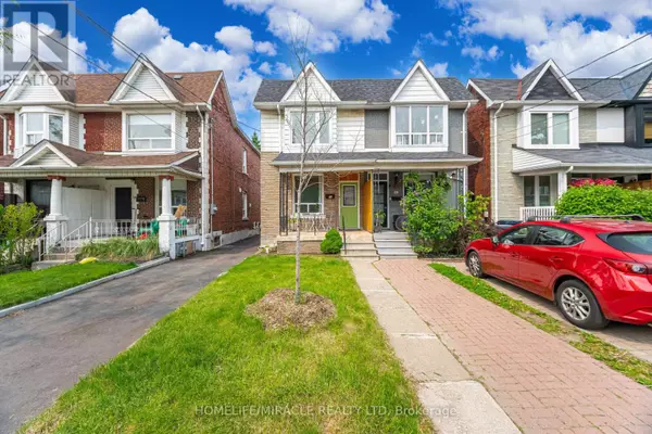 Toronto (rockcliffe-smythe), ON M6N3Z4,20 ROYAL STREET