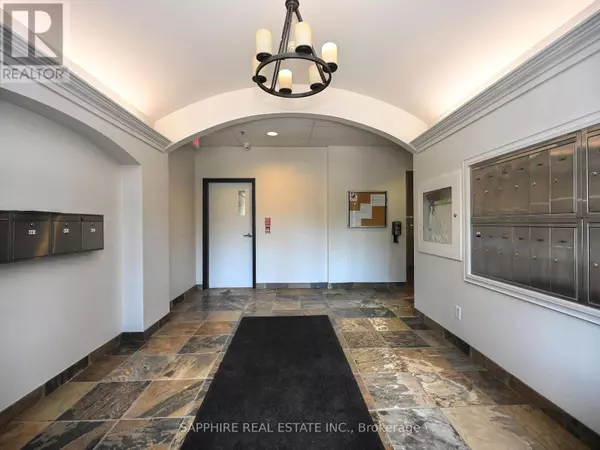 Oakville (co Central), ON L6K3C2,459 Kerr ST #302