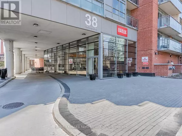 Toronto (south Parkdale), ON M6K0A5,38 Joe Shuster WAY #804