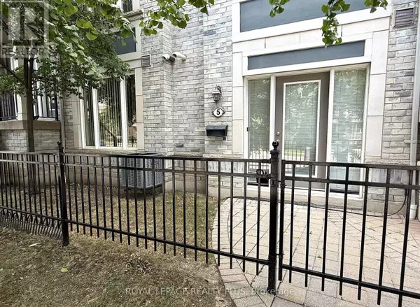 Mississauga (churchill Meadows), ON L5M0P3,3015 Destination DR #5