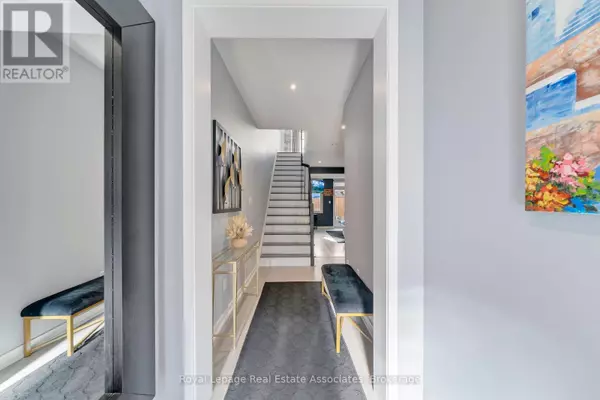 Oakville (go Glenorchy), ON L6H0L4,173 SABINA DRIVE