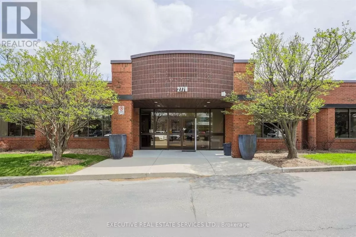 Oakville (wp Winston Park), ON L6H5T4,2770 BRIGHTON ROAD