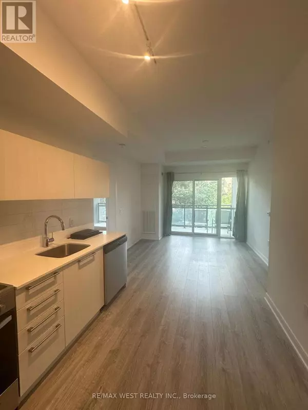 Toronto (stonegate-queensway), ON M8Y0C4,25 Neighbourhood LN #607