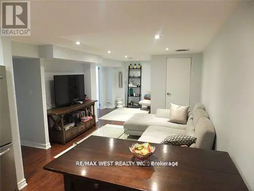Toronto (eringate-centennial-west Deane), ON M9C4N5,23 Rangoon RD #Lower