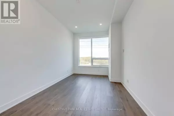 Oakville (ro River Oaks), ON L6H3R9,2489 Taunton RD #217