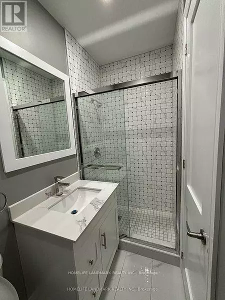 Toronto (south Parkdale), ON M6K1L9,271 Dunn AVE #1A