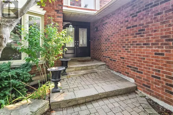 Oakville (cv Clearview), ON L6J6Y5,1245 GREENIAUS ROAD