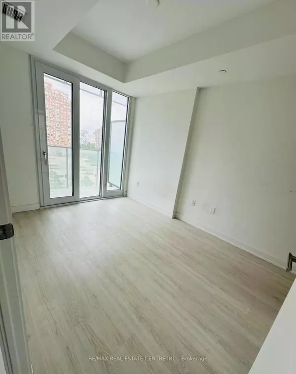 Mississauga (city Centre), ON L5B0M4,3883 Quartz RD #511