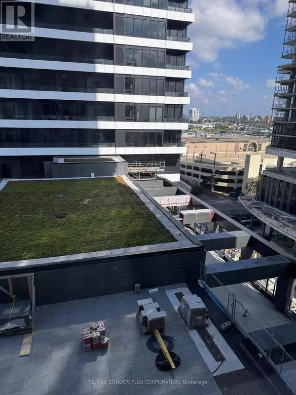 Mississauga (city Centre), ON L5B1M7,4015 The Exchange #909