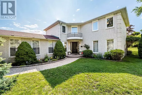 3981 MAHOGANY ROW, Mississauga (rathwood), ON L4W2H7
