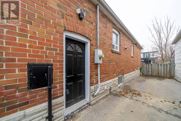 Toronto (alderwood), ON M8W4J4,200 Aldercrest RD #Basement