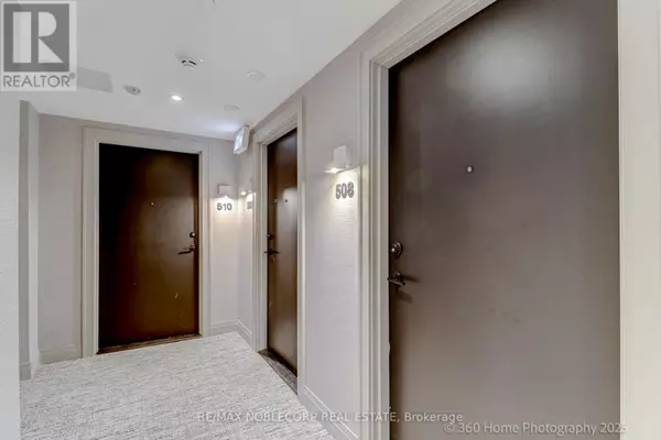 Toronto (yorkdale-glen Park), ON M6B0B1,556 Marlee AVE #508