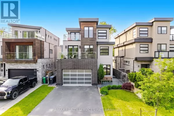 685 MONTBECK CRESCENT, Mississauga (lakeview), ON L5G1P4