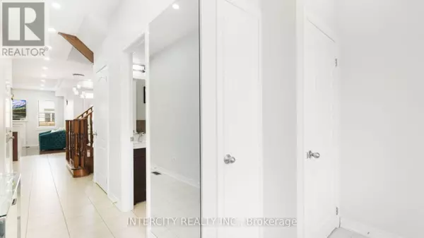 Brampton (bram East), ON L6P3S8,72 CAMPWOOD CRESCENT