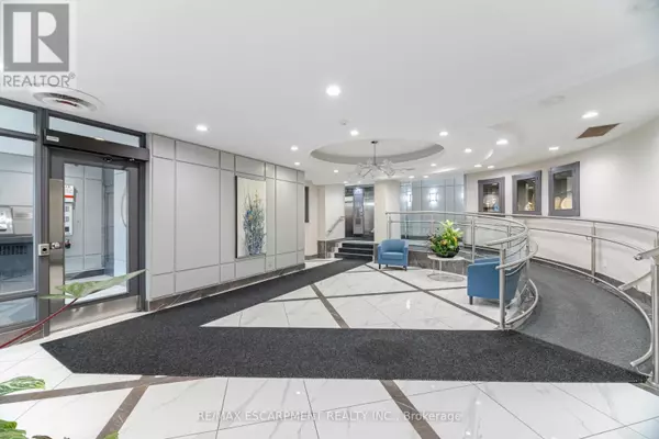Mississauga (erindale), ON L5C4R2,1001 Cedarglen Gate #716