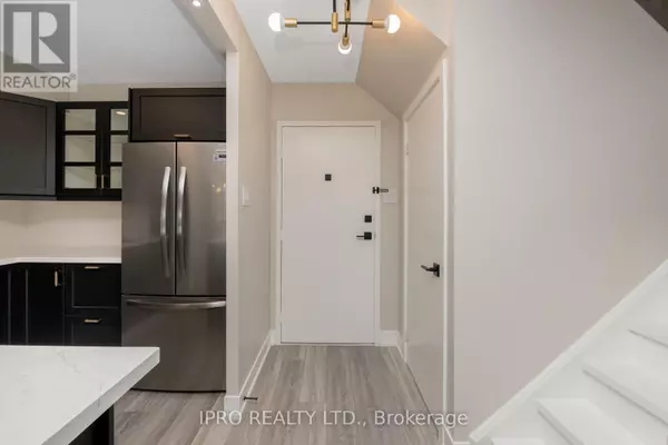Mississauga (erindale), ON L5C2T7,1050 Stainton DR #319