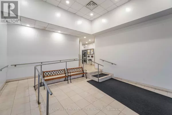 Mississauga (cooksville), ON L5B3X7,25 Agnes ST #1102