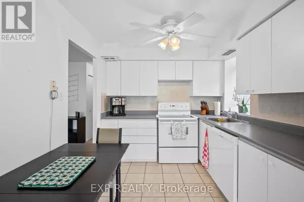 Toronto (beechborough-greenbrook), ON M6M5E7,2470 Eglinton AVE West #307