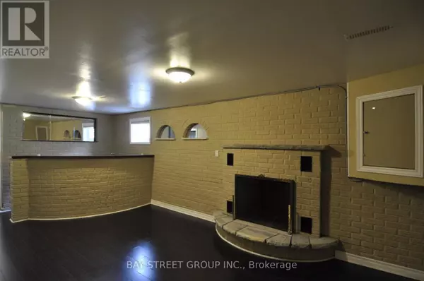 Mississauga (erindale), ON L5C2B5,3400 Frobex CT #Lower