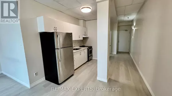 Brampton (downtown Brampton), ON L6W2C3,8 Main ST #202