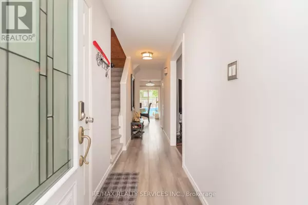 Brampton (madoc), ON L6V2B7,6 LAUDERDALE ROAD