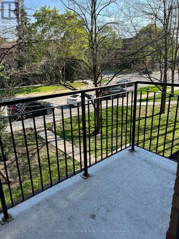 Toronto (stonegate-queensway), ON M8Y1W2,140 BERRY RD #10