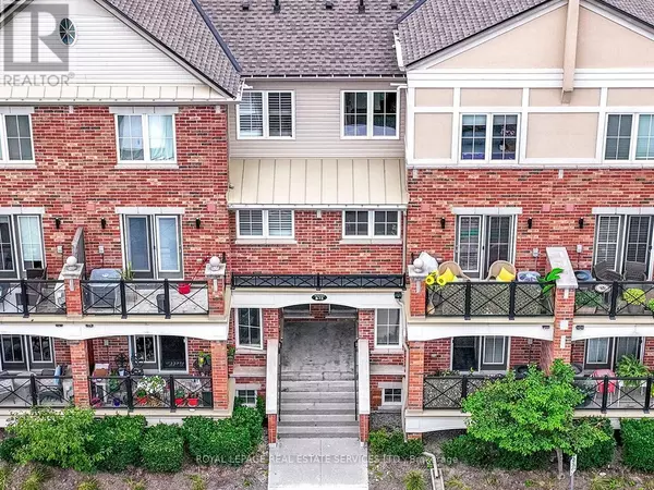 Oakville (ro River Oaks), ON L6H0H8,19 Hays BLVD #Unit 12