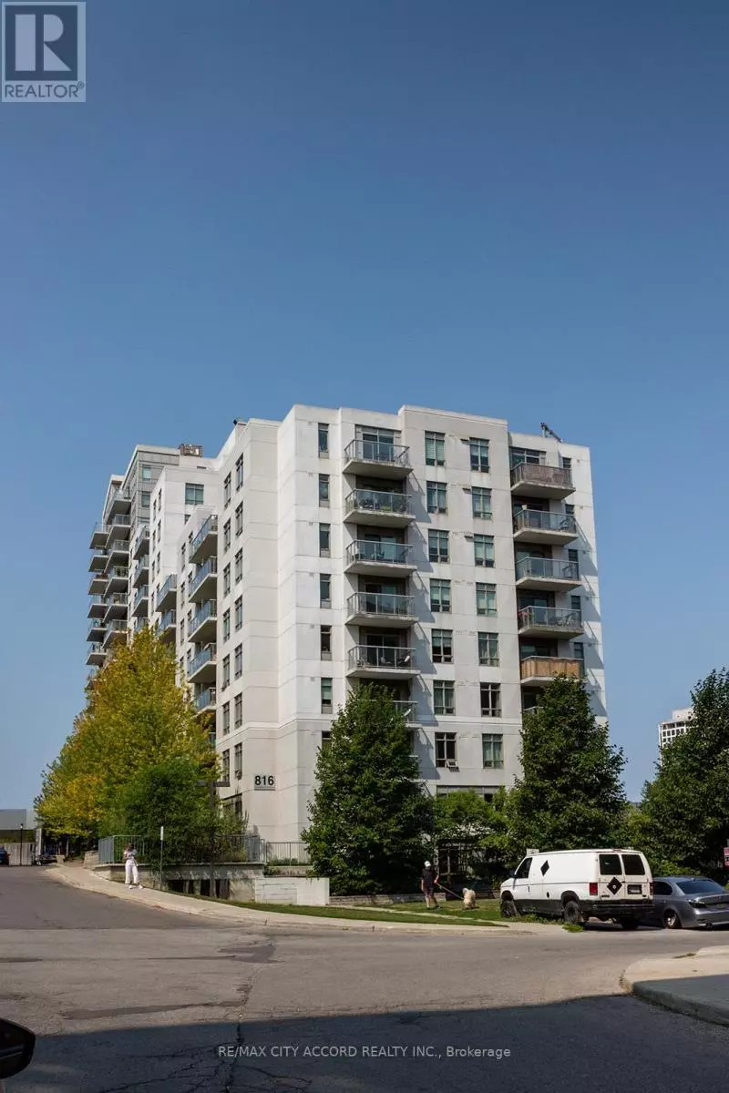 Toronto (dovercourt-wallace Emerson-junction), ON M6H4K6,816 Lansdowne AVE #720