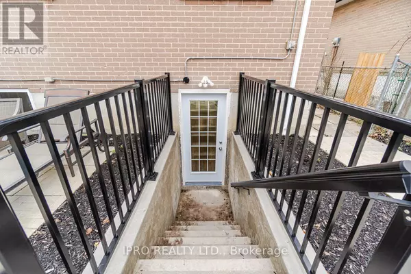 Mississauga (erindale), ON L5C1Z8,3583 Ellengale DR #Bsmt