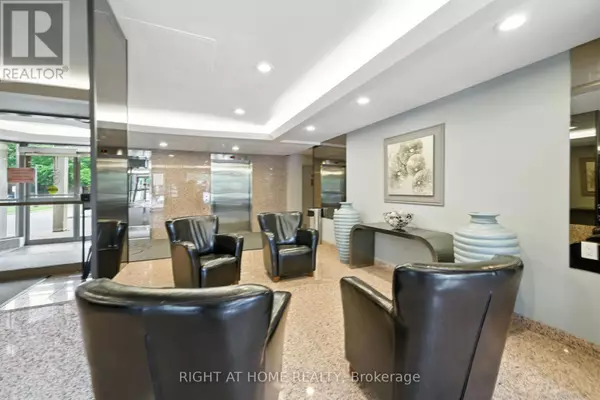 Mississauga (hurontario), ON L5R3G8,700 Constellation DR #510