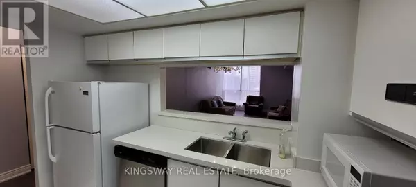 Mississauga (rathwood), ON L4W4N2,1155 Bough Beeches BLVD #306