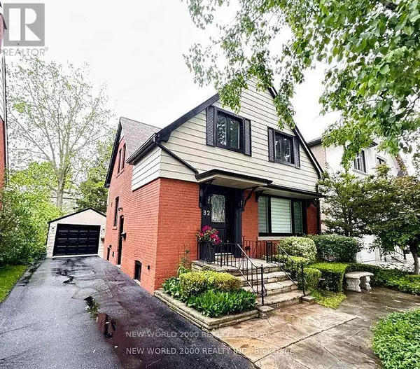 32 EDWALTER AVENUE, Toronto (stonegate-queensway), ON M8Y1Z3