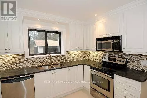 Toronto (islington-city Centre West), ON M9B2A7,389 BURNHAMTHORPE ROAD