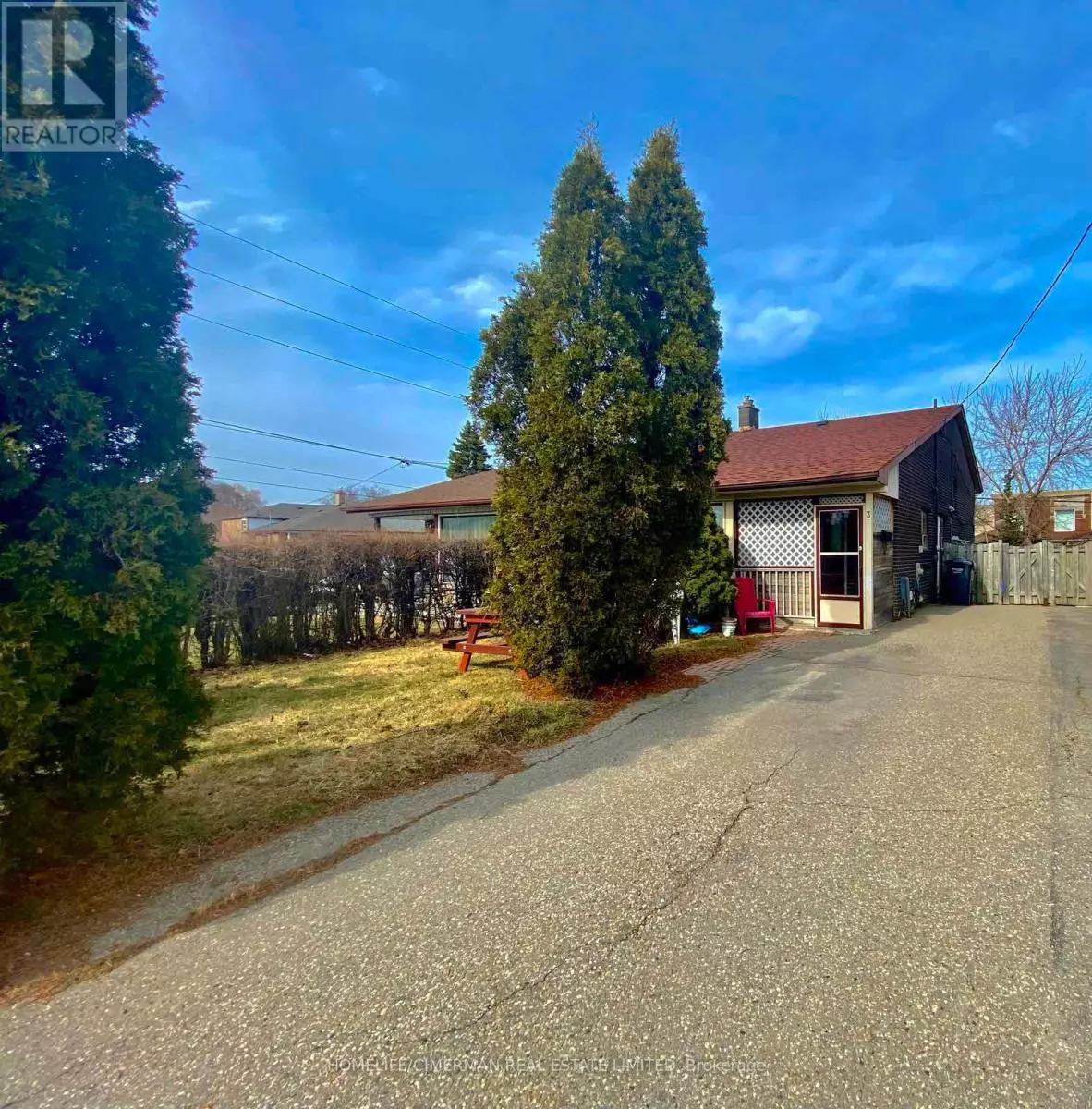 Brampton (bram East), ON L6W3B8,3 BENTON STREET