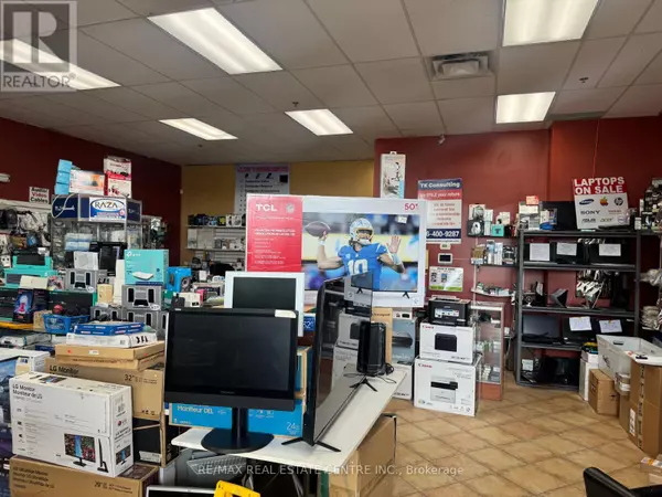 Mississauga (churchill Meadows), ON L5M7L9,5602 TENTH LINE W