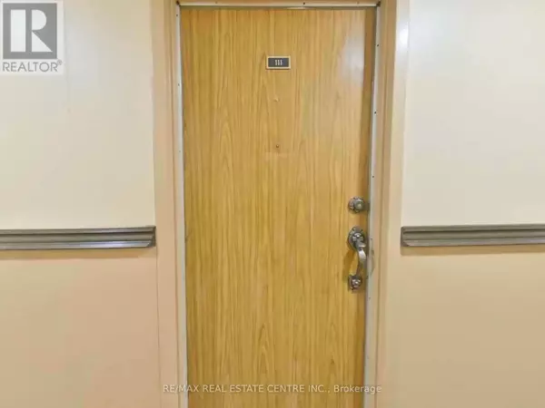 Mississauga (sheridan), ON L5K2C8,2095 Roche CT #111