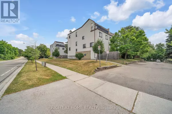 1058 Falgarwood DR #132, Oakville (fa Falgarwood), ON L6H2P3