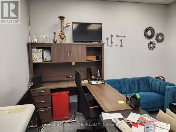 Mississauga (dixie), ON L5A3P2,2465 Cawthra RD #112