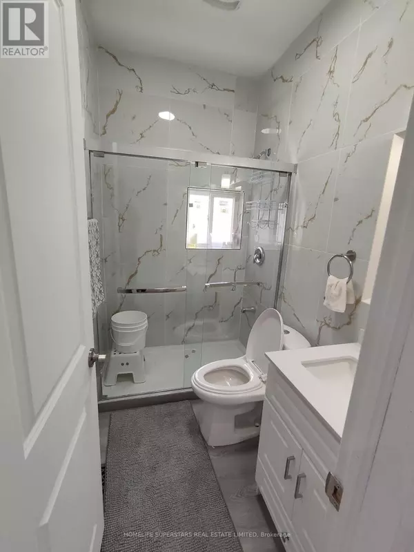 Brampton (toronto Gore Rural Estate), ON L6P0R6,GARDEN SUIT - 28 ESTATEVIEW CIRCLE