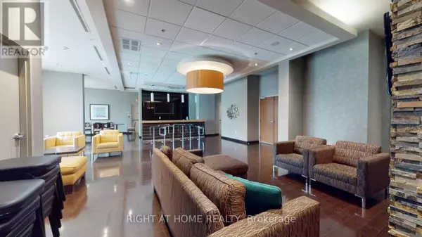 215 Queen ST East #509, Brampton (queen Street Corridor), ON L6W0A9