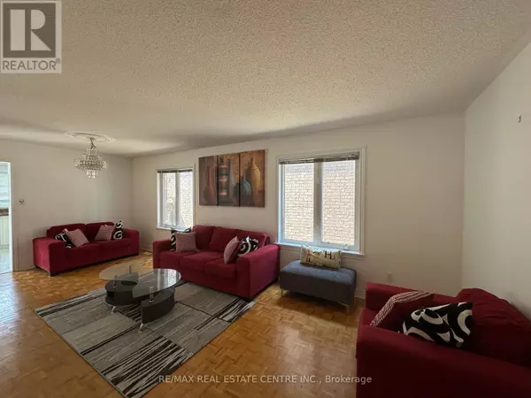 Mississauga (east Credit), ON L5V1S7,5080 FALLINGBROOK DRIVE