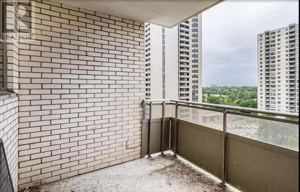 Toronto (kingsview Village-the Westway), ON M9R1T2,370 DIXON RD #901