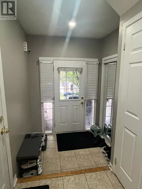Brampton (sandringham-wellington), ON L6R3M7,38 ROCKGARDEN TRAIL