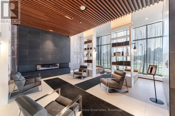 Oakville (ro River Oaks), ON L6H3R6,297 Oak Walk DR #2003