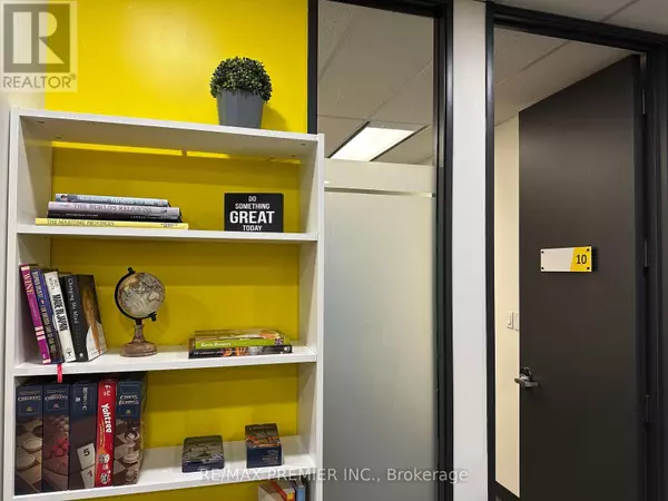 Mississauga (city Centre), ON L5B3J1,350 Burnhamthorpe RD West #200-31